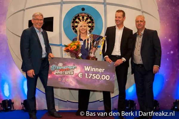 FinderDartsMasters2015 E7J1926