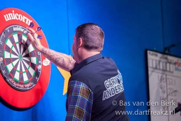 Gary Anderson6