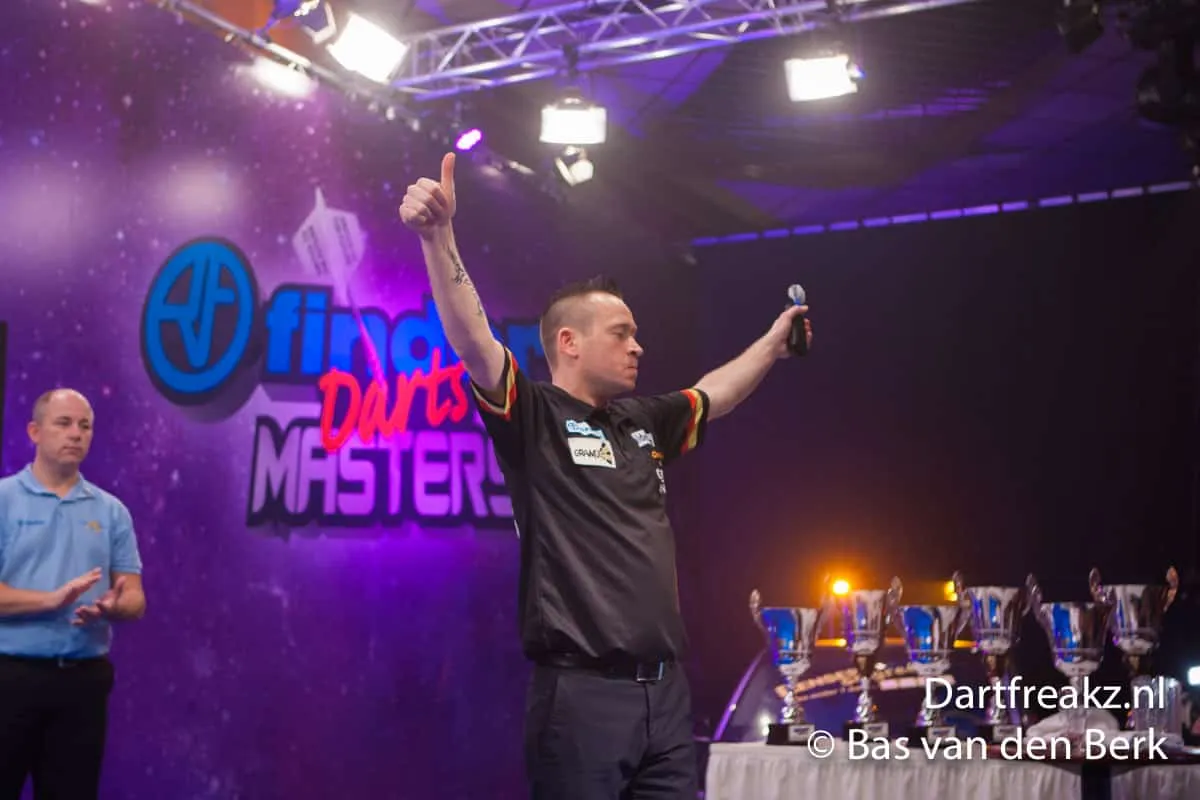 Geert de Vos 11 12 2016 Bas van den Berk Finder Darts Masters 2016 40466 15373