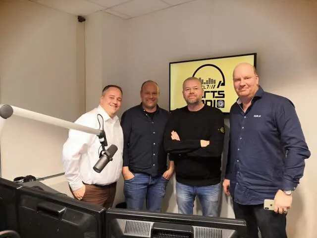 Jacques Nieuwlaat Ron Lemmens Raymond van Barneveld en Vincent van der Voort