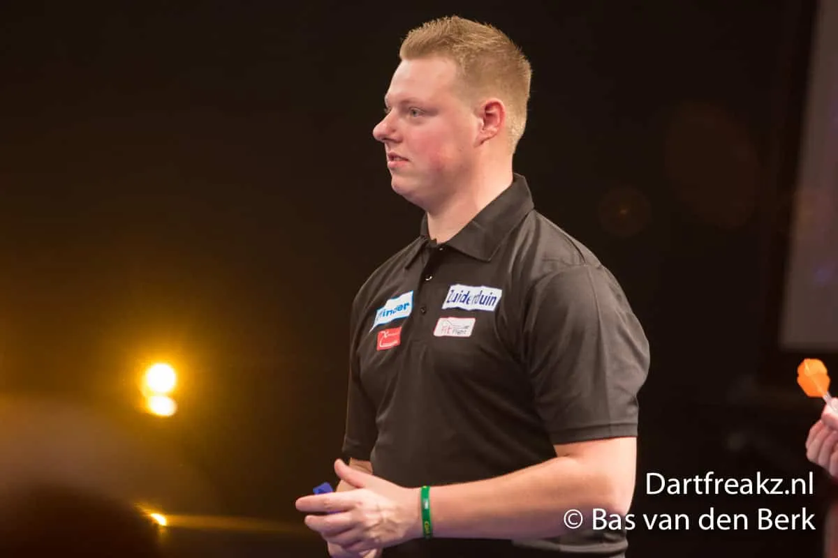 Jeffrey Sparidaans 9 12 2016 Bas van den Berk Finder Darts Masters 2016 0 15012