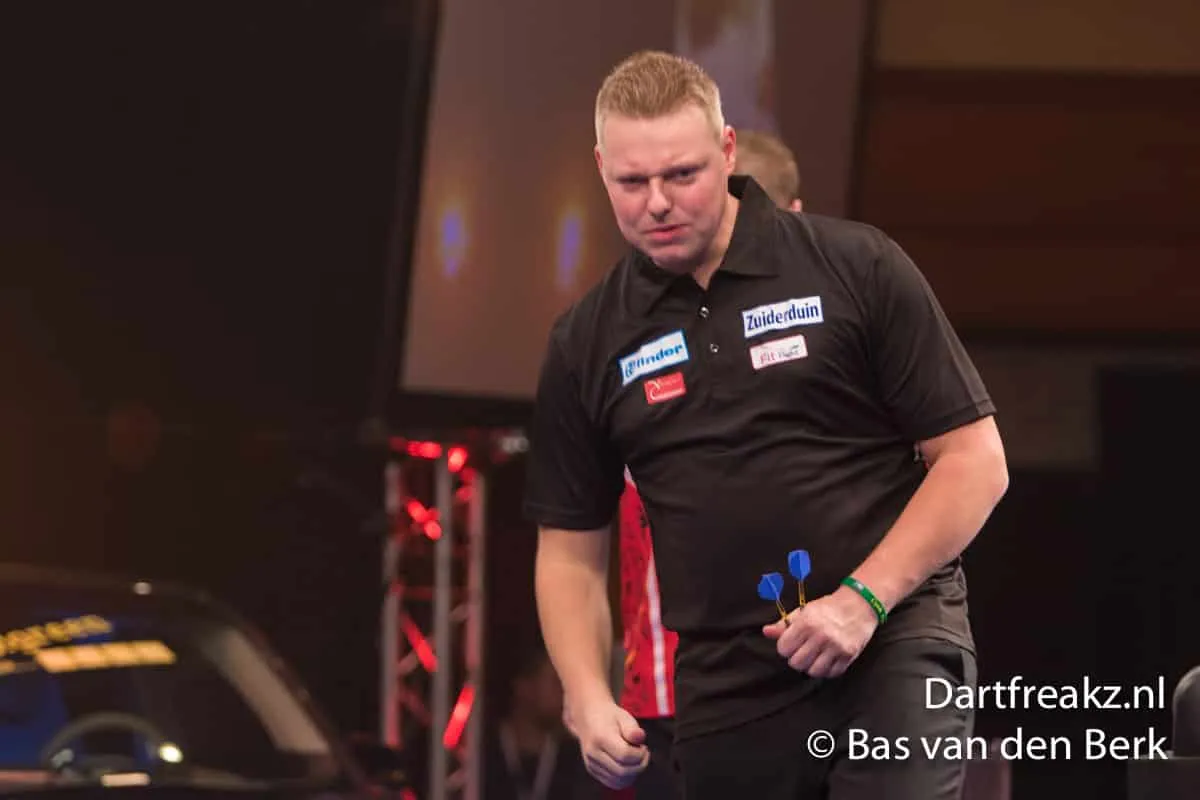 Jeffrey Sparidaans 9 12 2016 Bas van den Berk Finder Darts Masters 2016 0 15019