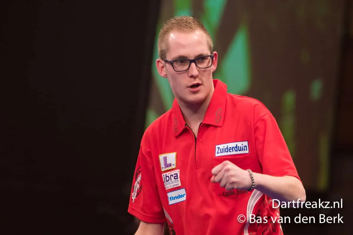 Jimmy Hendriks 9 12 2016 Bas van den Berk Finder Darts Masters 2016 0 15022
