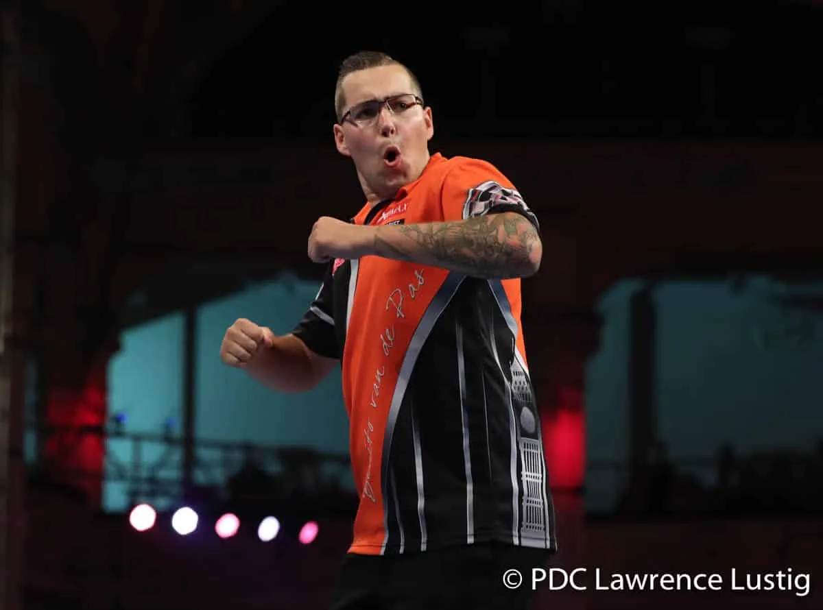 MATCHPLAY RD1 VAN DE PAS11 1