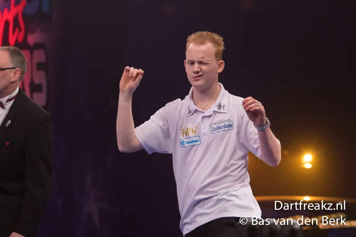 Maikel Verberk 10 12 2016 Bas van den Berk Finder Darts Masters 2016 0 15268
