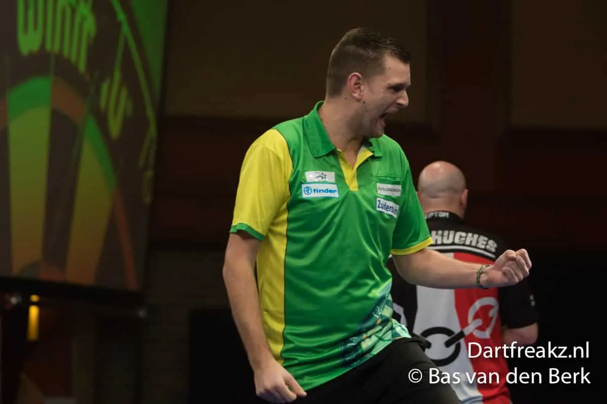 Martijn Kleermakers 9 12 2016 Bas van den Berk Finder Darts Masters 2016 0 14984