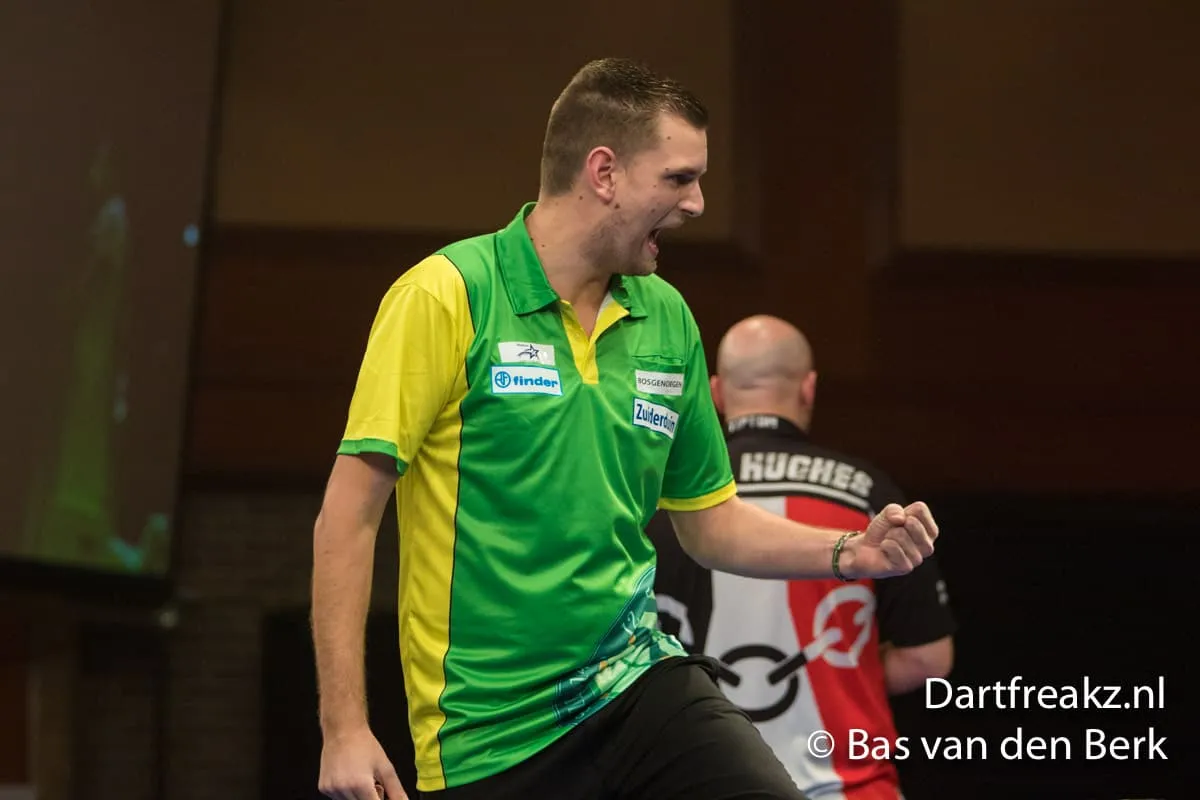 Martijn Kleermakers 9 12 2016 Bas van den Berk Finder Darts Masters 2016 0 14985