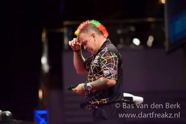 Peter Wright7
