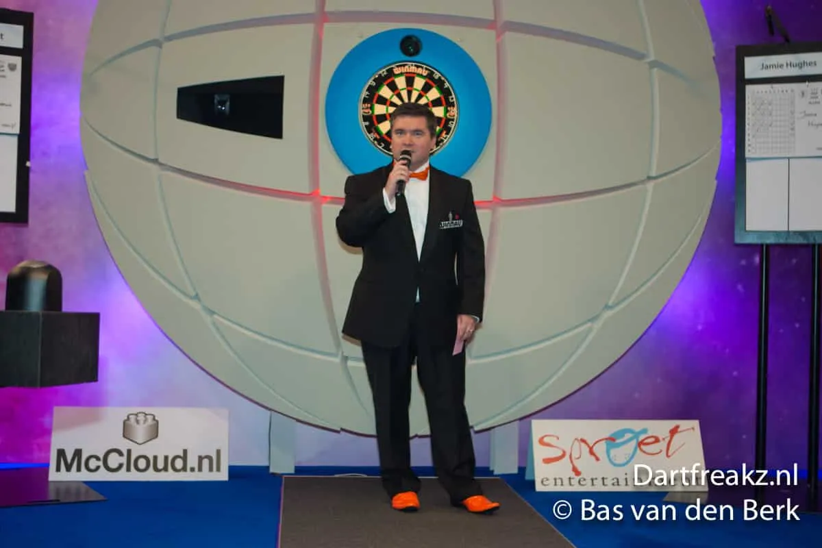 Richard Ashdown 11 12 2016 Bas van den Berk Finder Darts Masters 2016 40514 15437