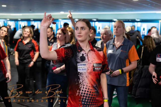 Roos van der Velde 27 01 2023 Bas van den Berk TOTO Dutch Open Darts 2023 vrijdag 0497 91323