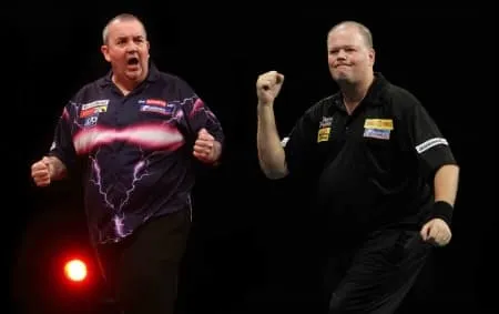 Taylor en Barney vuist