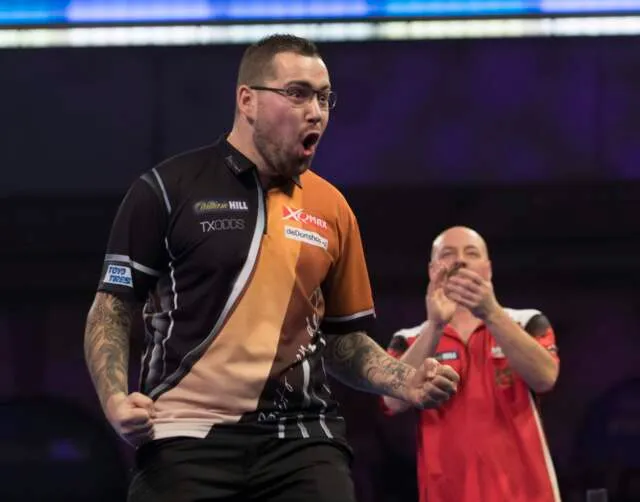 WLDCHAMPSRD2 VANDEPAS16