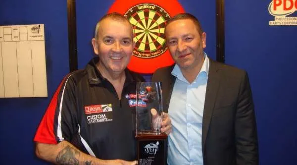 phil taylor 2013 championship league darts winner pdc 1iai2l0nkjwq21jxlbqm95c31y