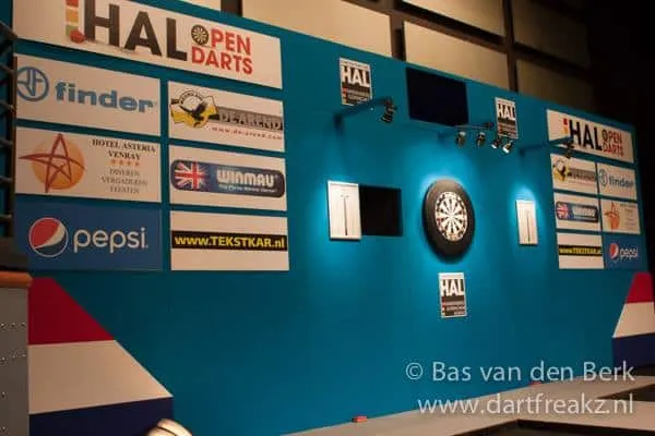 podium hal open