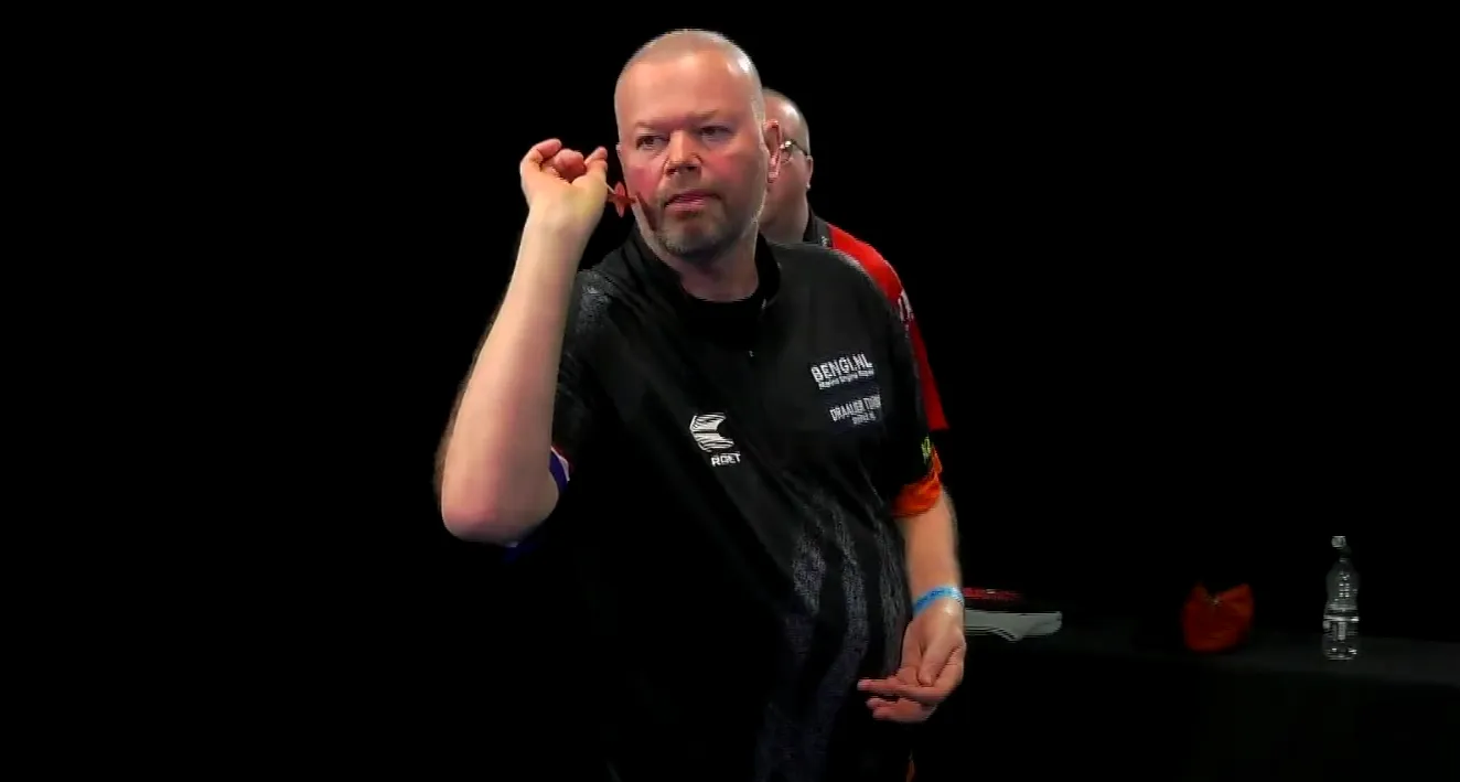 2021 02 25 16 08 44 BARNEY IS BACK! Van Barneveld v Bunting  Super Series Day One   YouTube