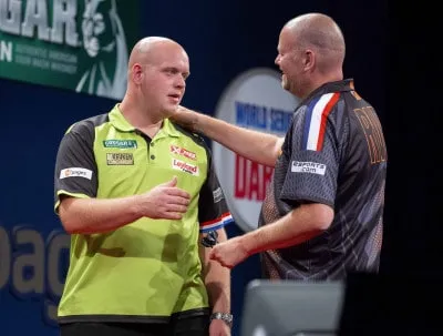 Van Gerwen Van Barneveld Brisbane e1534692997758 400x303