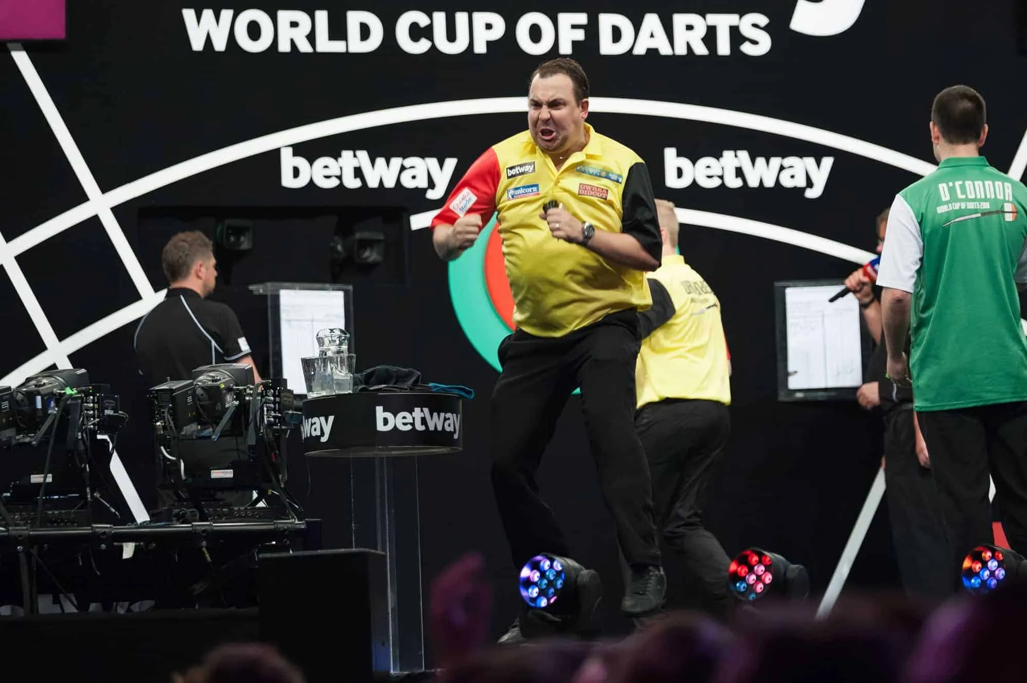 WORLDCUPR1 KHUYBRECHTS3