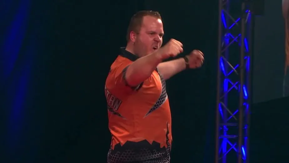 Dirk van Duijvenbode walk on