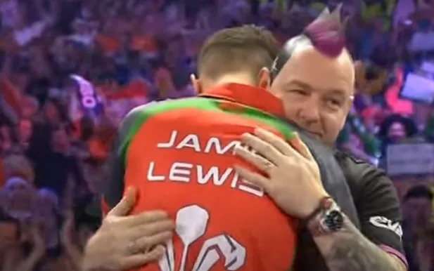 2020 12 09 11 47 09 Wright v Lewis [R2] 2018 World Championship Darts  YouTube