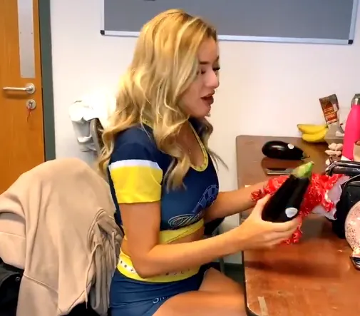 2020 12 28 17 41 14 PDC Darts Dancers @PDCDartsDancers  Twitter