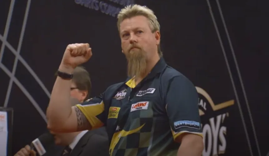 2021 03 12 00 38 14 NINE DARTER!  Simon Whitlock v Andy Hamilton!   YouTube