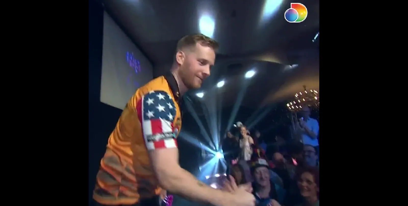 2022 04 05 23 19 40 Eurosport on Twitter  Here comes the Dutch Dragon 🇳🇱🐲 Quite the entrance fro