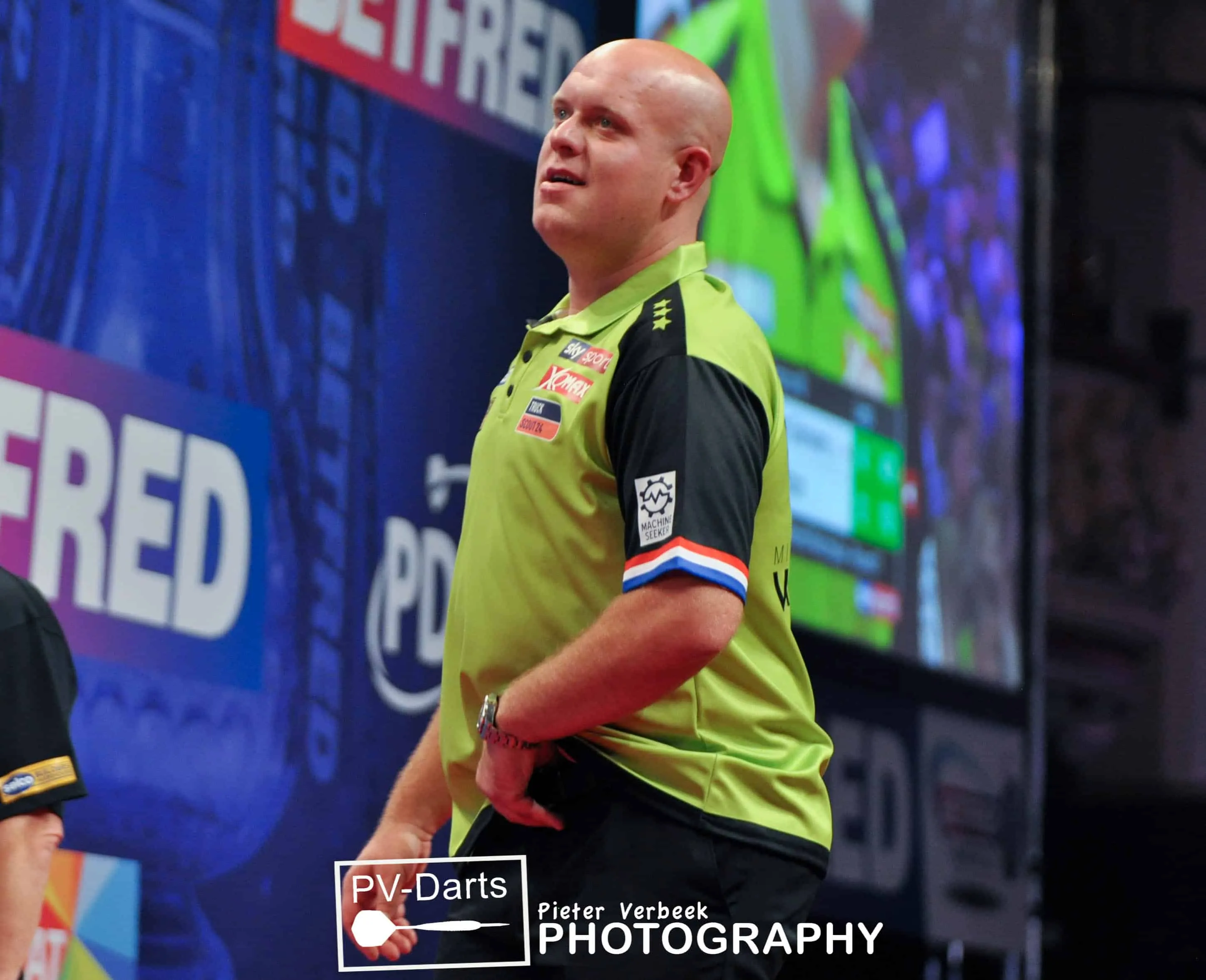 Michael van Gerwen WMP19 R1 7
