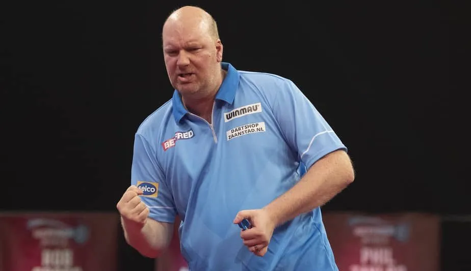 WLDMTCHPLAY RD1 VANDERVOORT19A e1595269910199