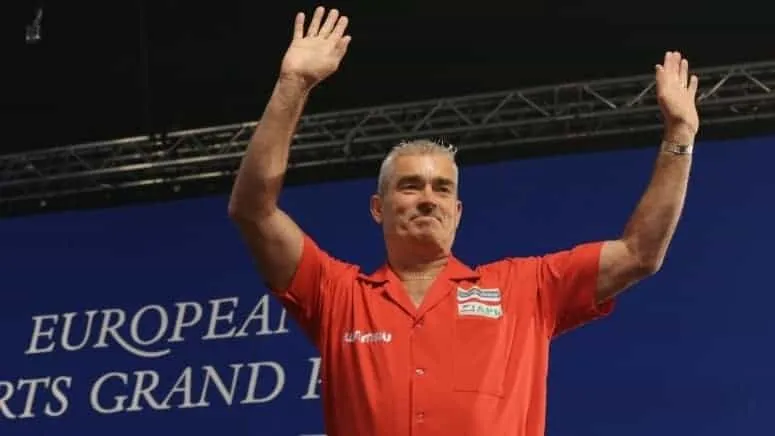 steve beaton european darts grand prix alexandra stoemer pdc europe jdkz8kkia9ot1hptp7rb58xzr