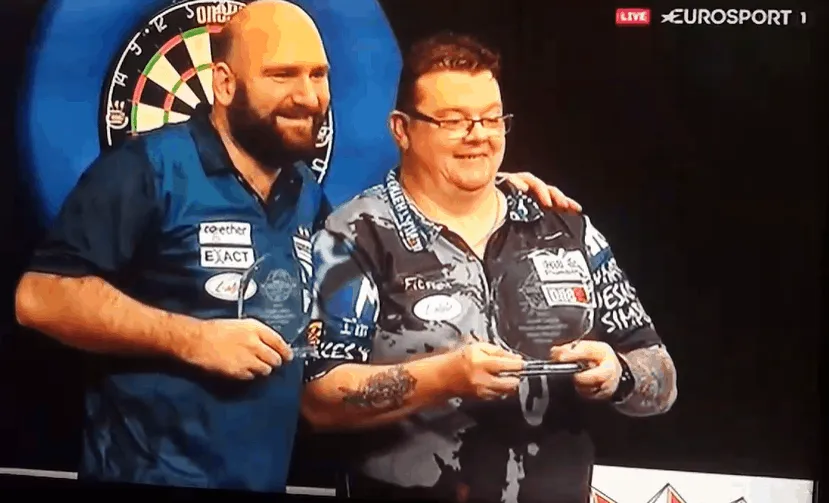 2019 10 28 00 33 58 Facebook