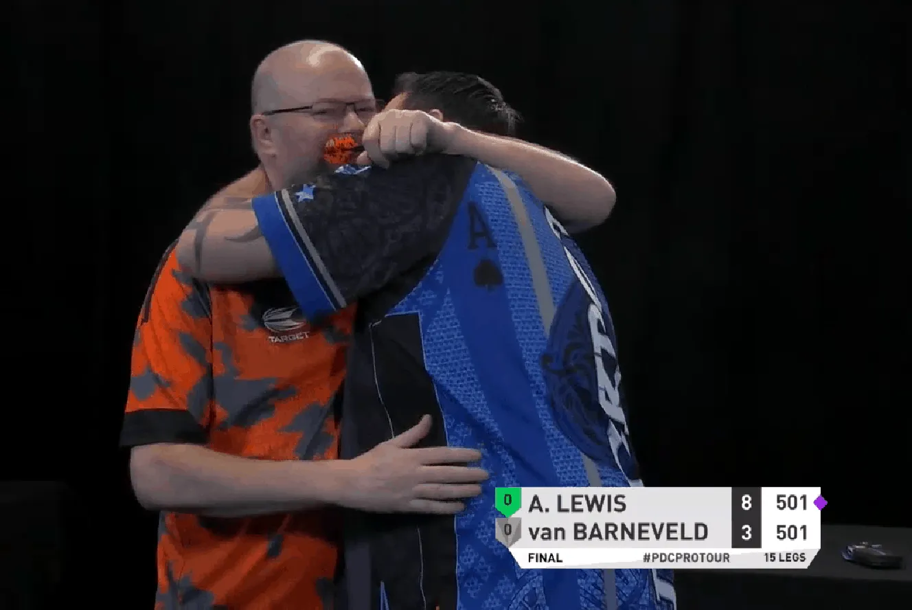 Lewis Van Barneveld PC8 e1552845111416