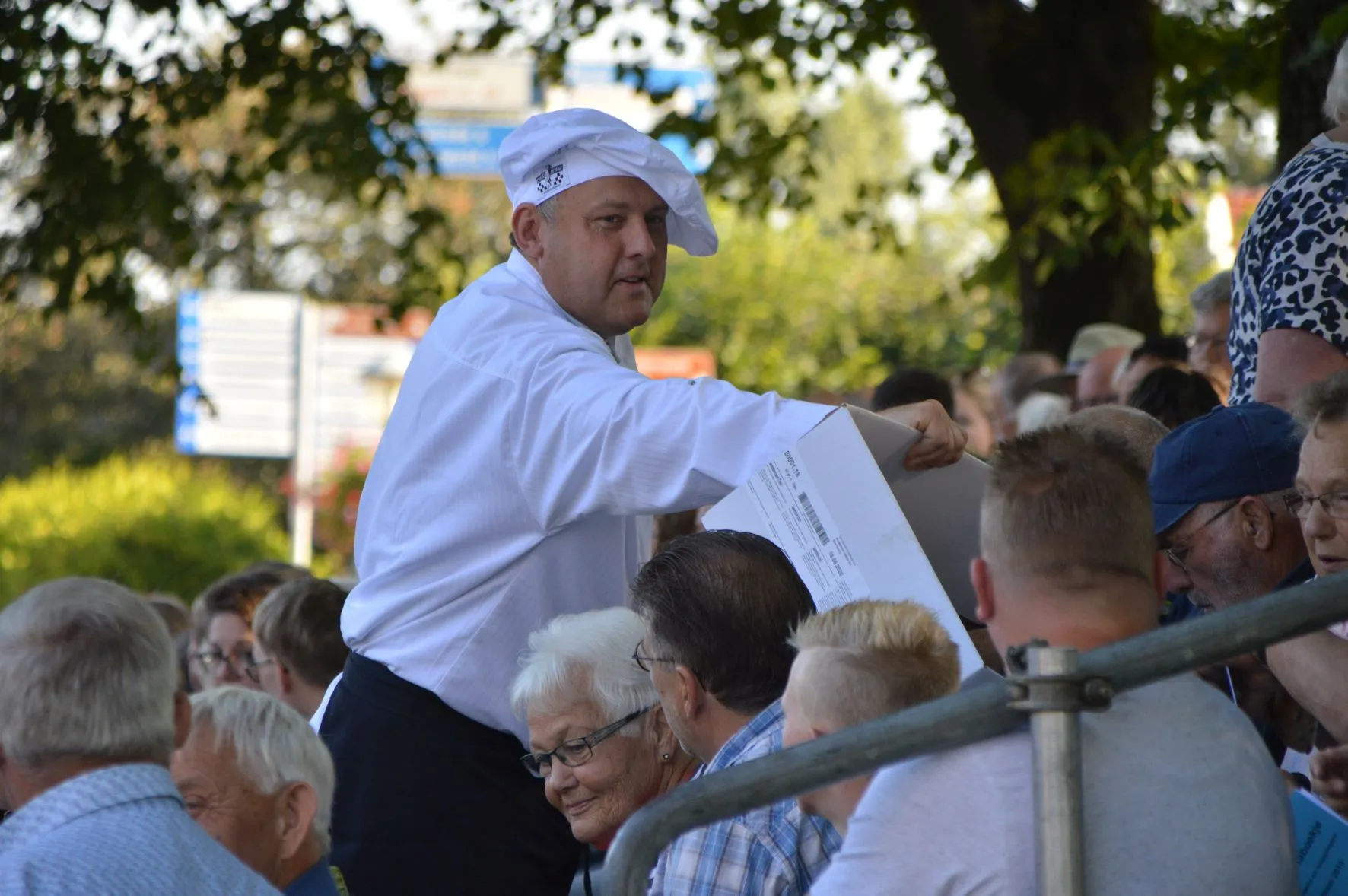 apn 24082019 optocht ruinen1