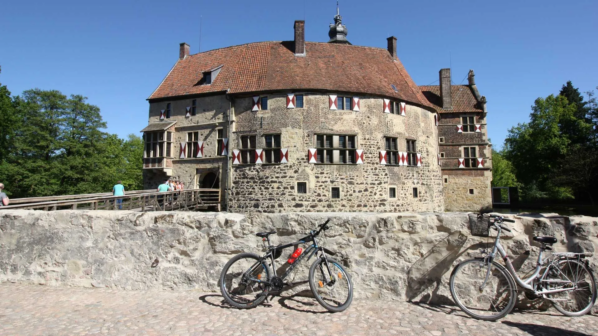 burg vischering c fietsvakantie duitsland