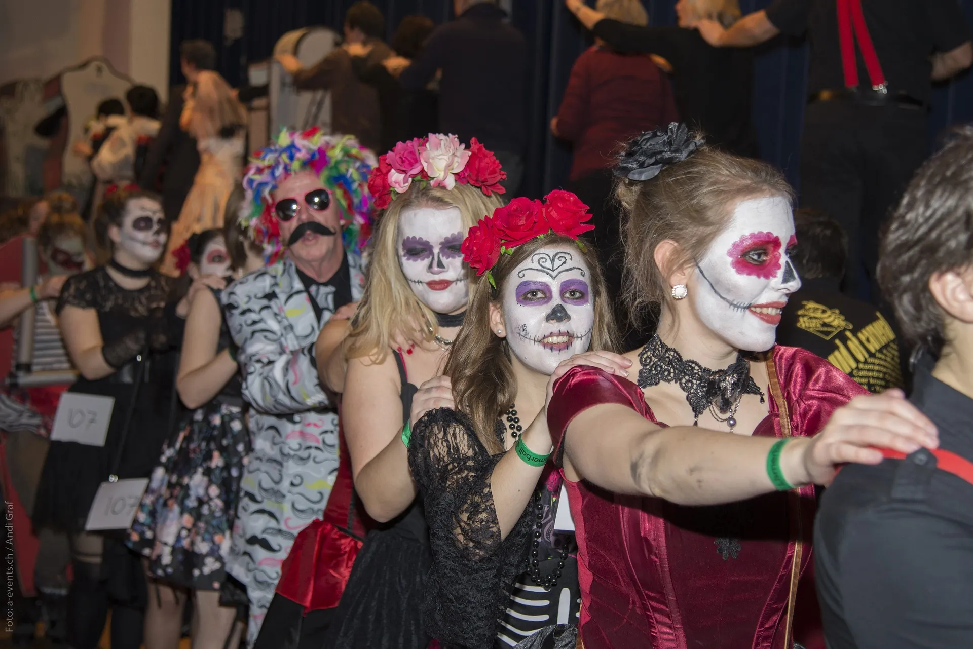 carnaval polonaise pixabay masked ball 1176141 1920