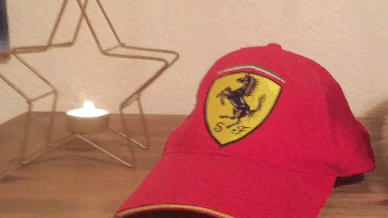 de overleden zoon van roelien was gek op italiaanse sportwagens foto henk smit