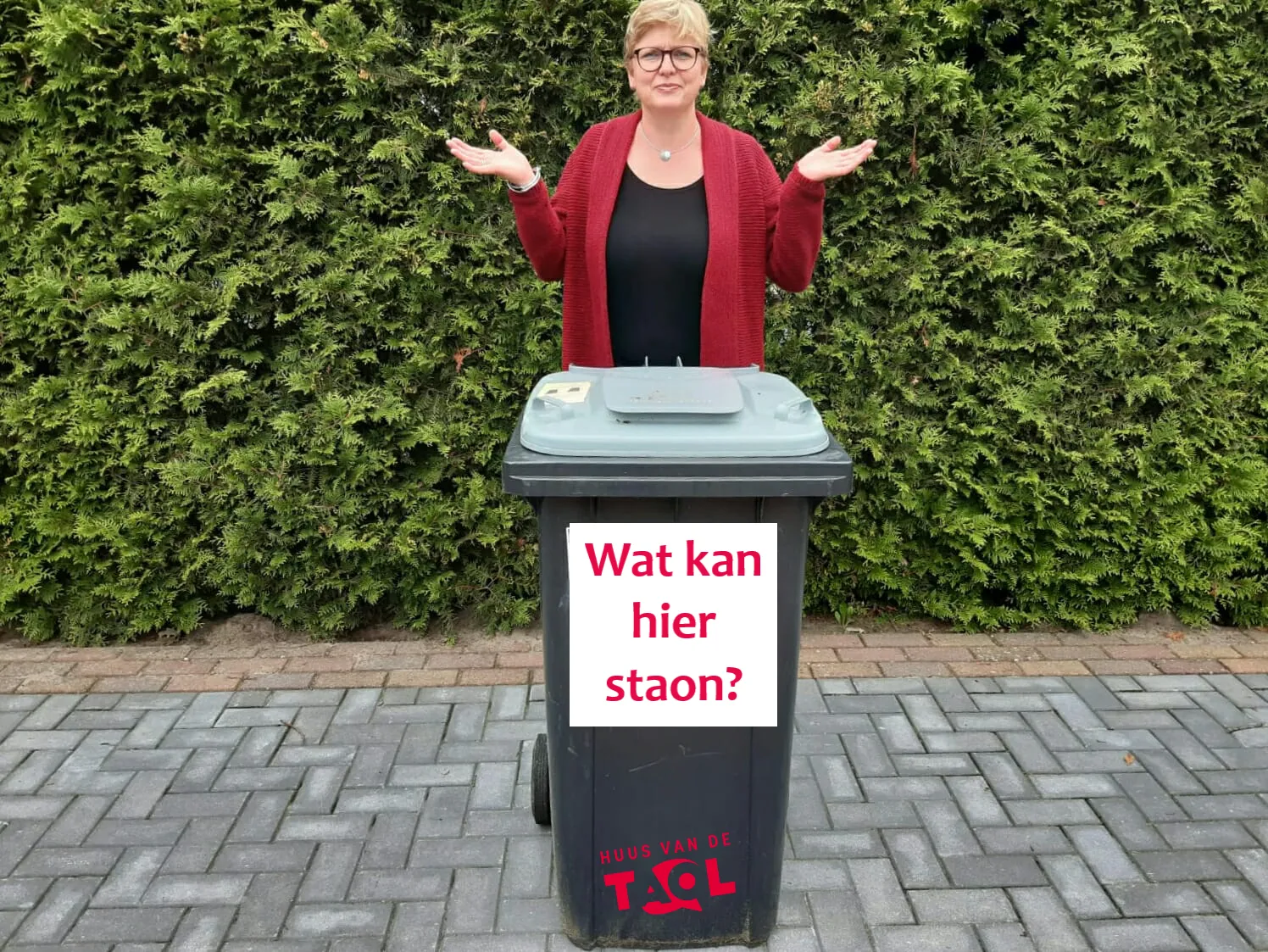 drenthe kreet veur op de container huus van de taol drents