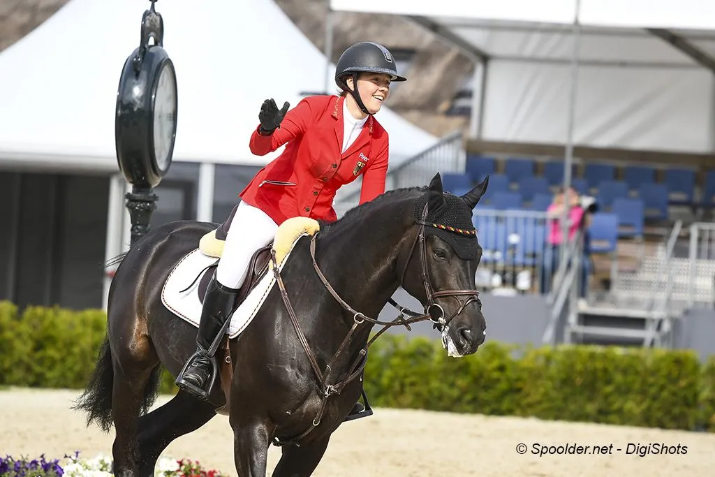 ek zaterdag bleicher tiara foto spoolder net digishots 002