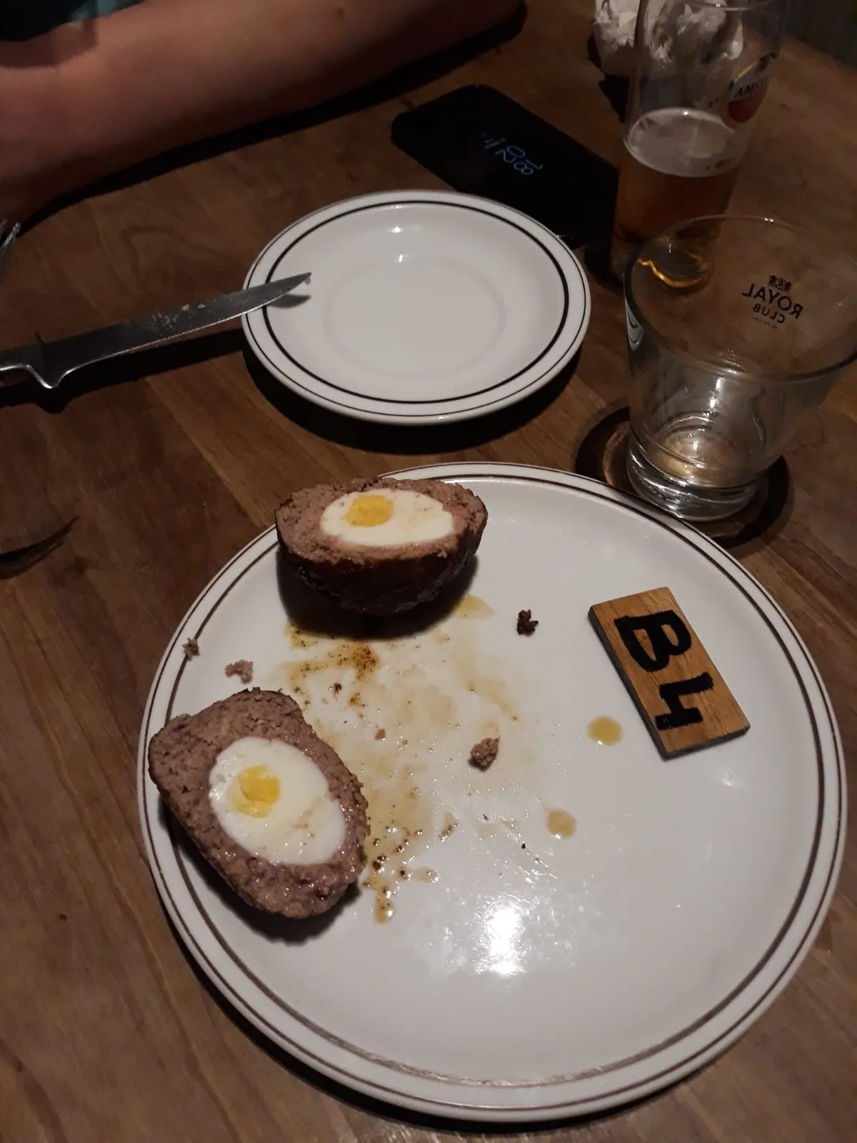 gehaktbal met ei