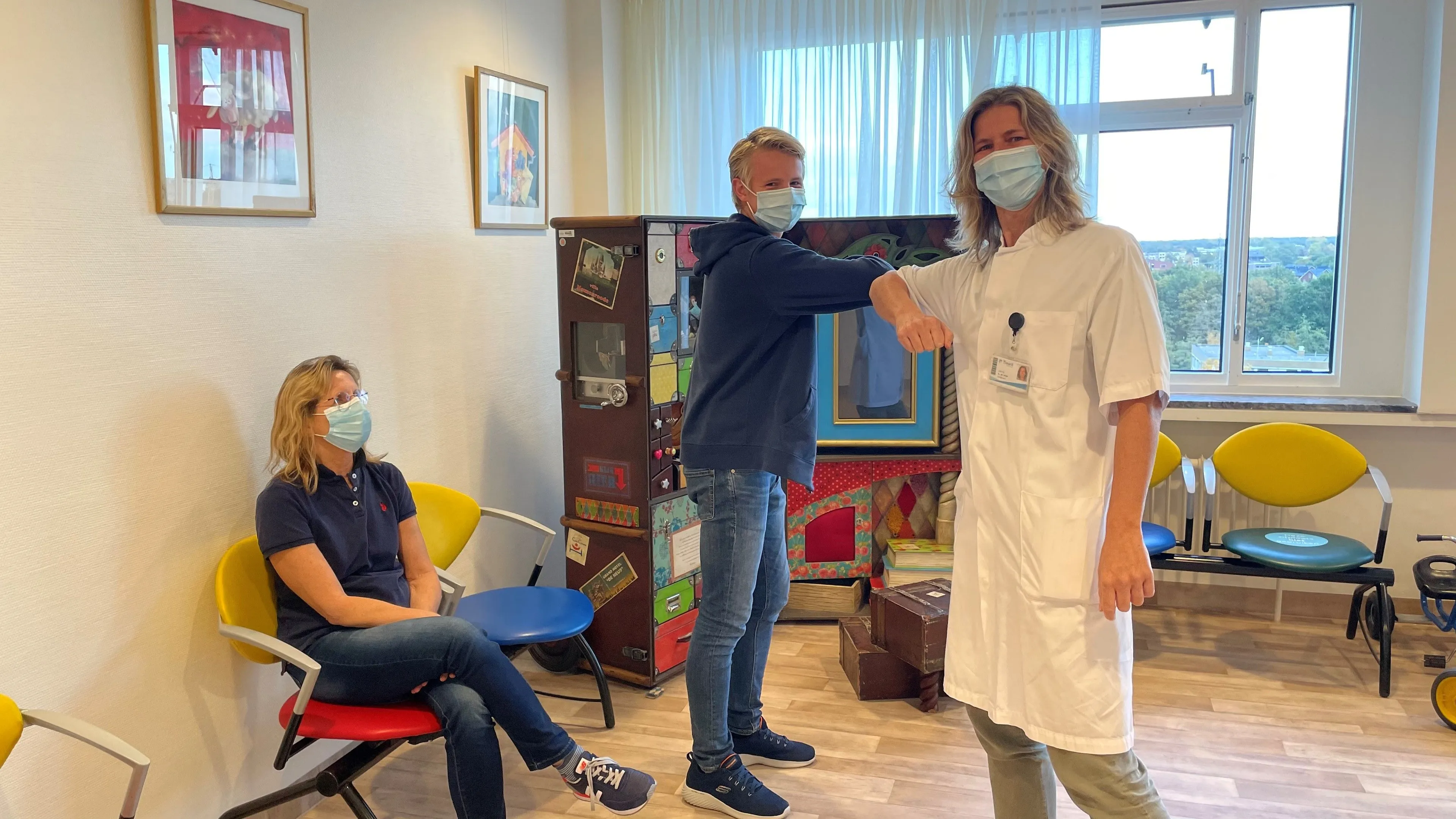 hoogeveen kinderarts andra de vries in wachtkamer nieuwe poli