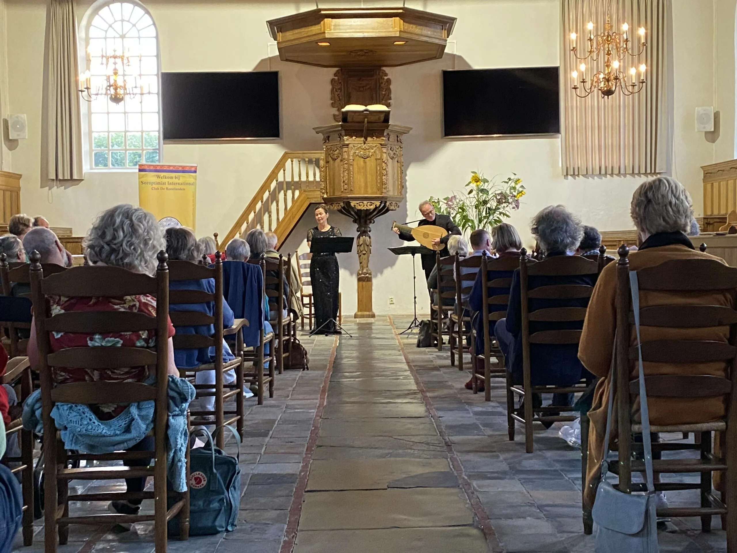 ijhorst volle kerk in ijhorst carla hofstra scaled