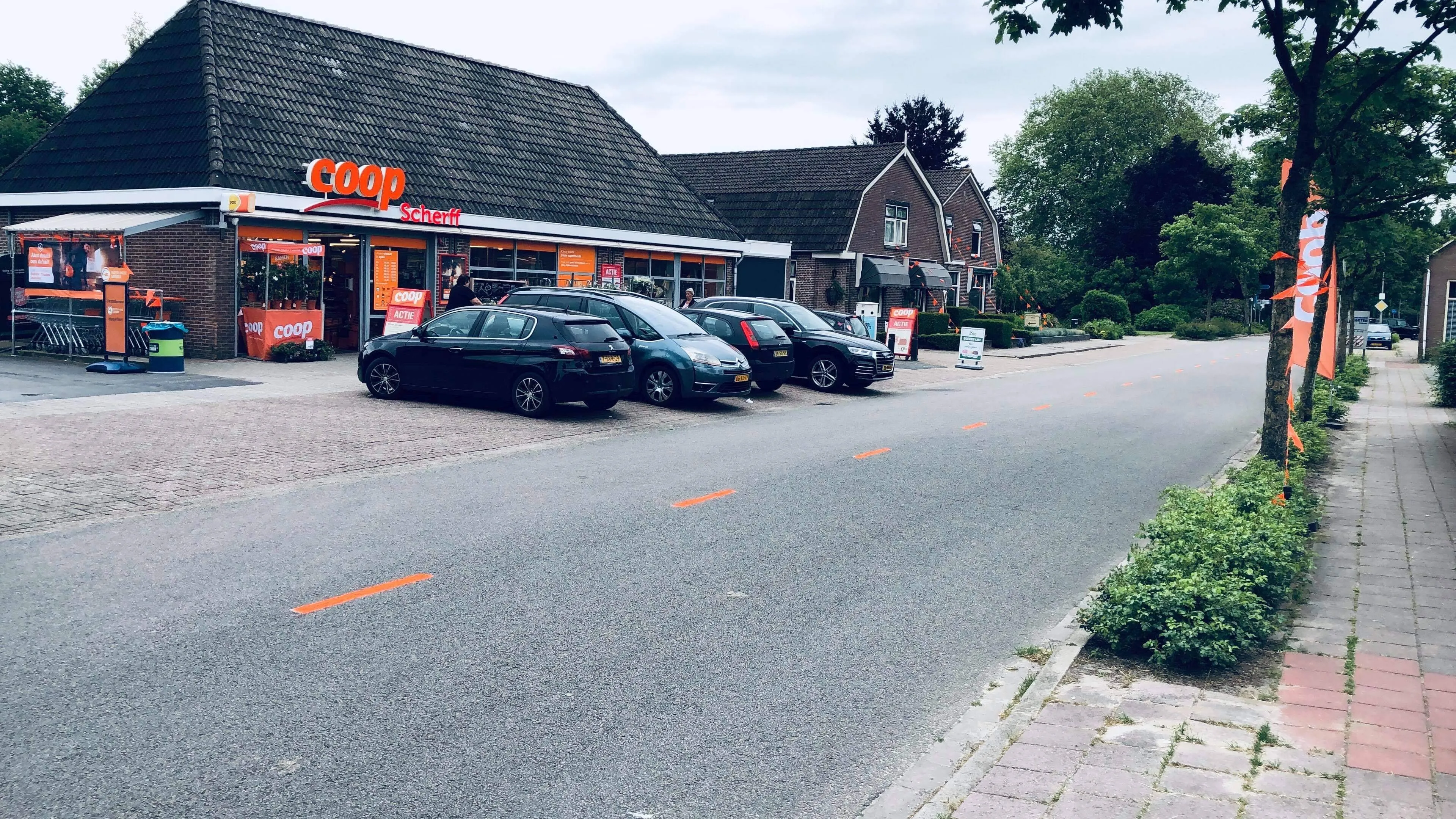 koekange oranje strepen