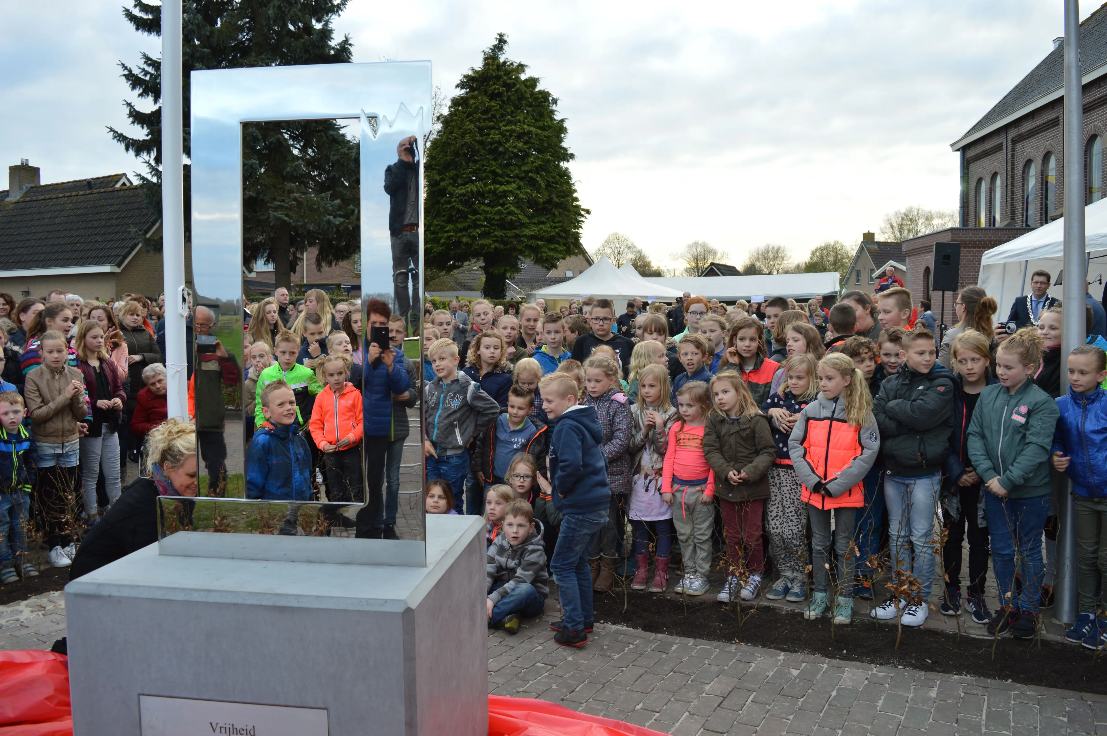 pn07042017 vrijheidsmonument alteveer14