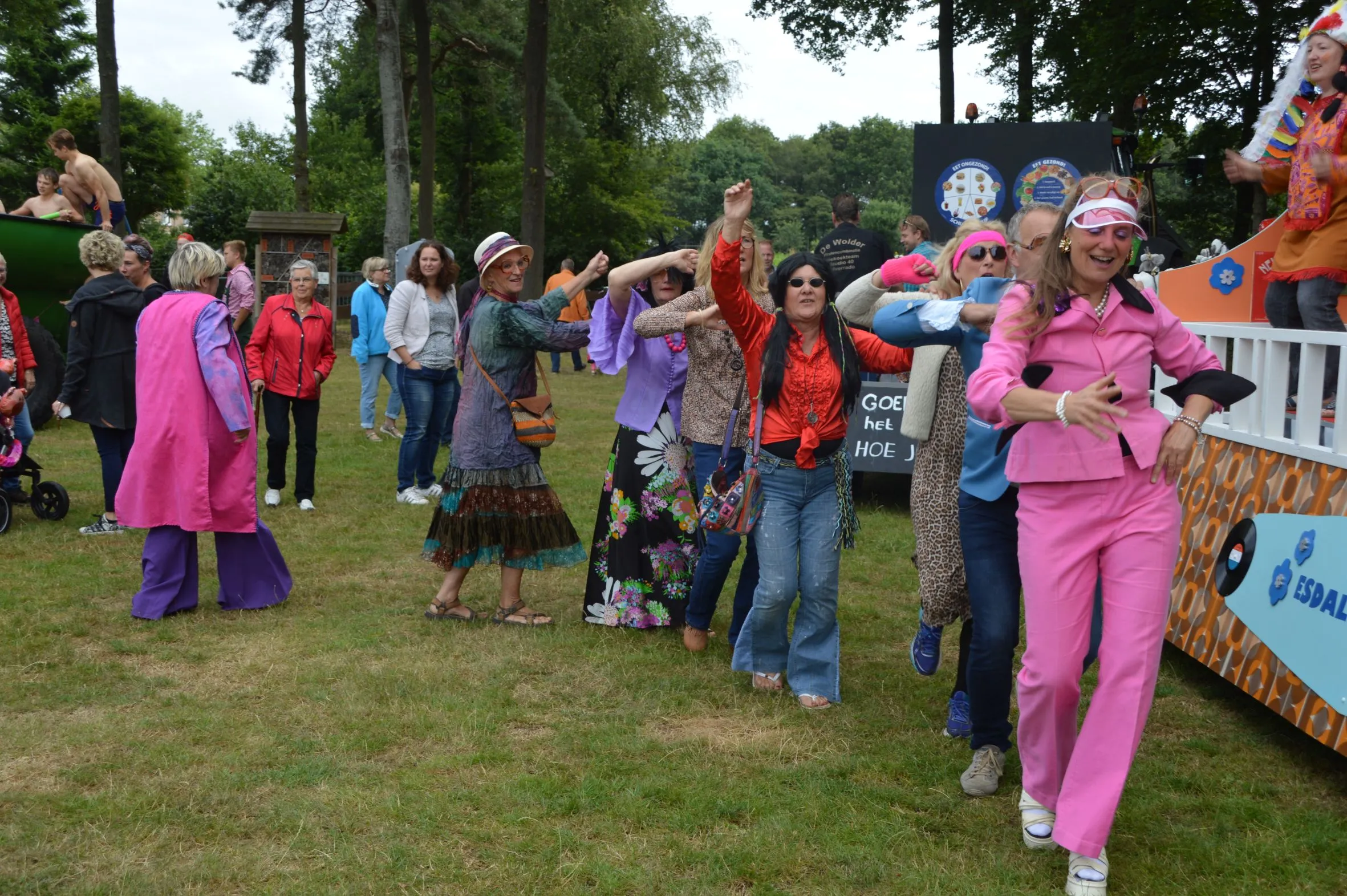 pn13072019 optocht veeningen12