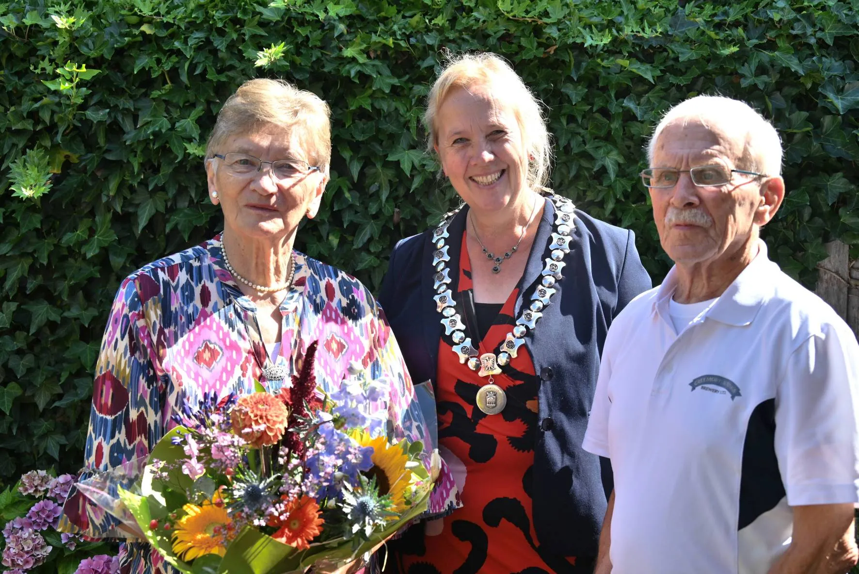 pn16082023 ruinen echtpaar prikken3