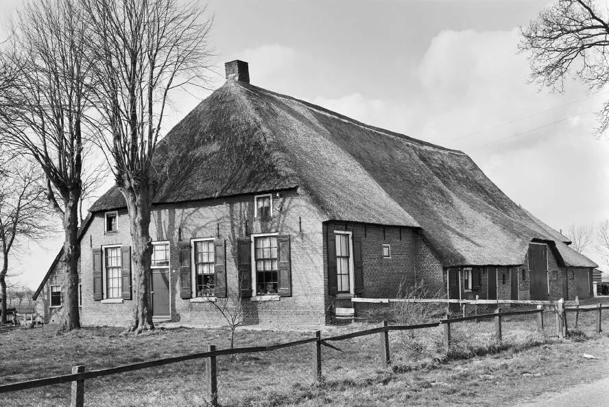 ruinen oud boerderij ansen toen