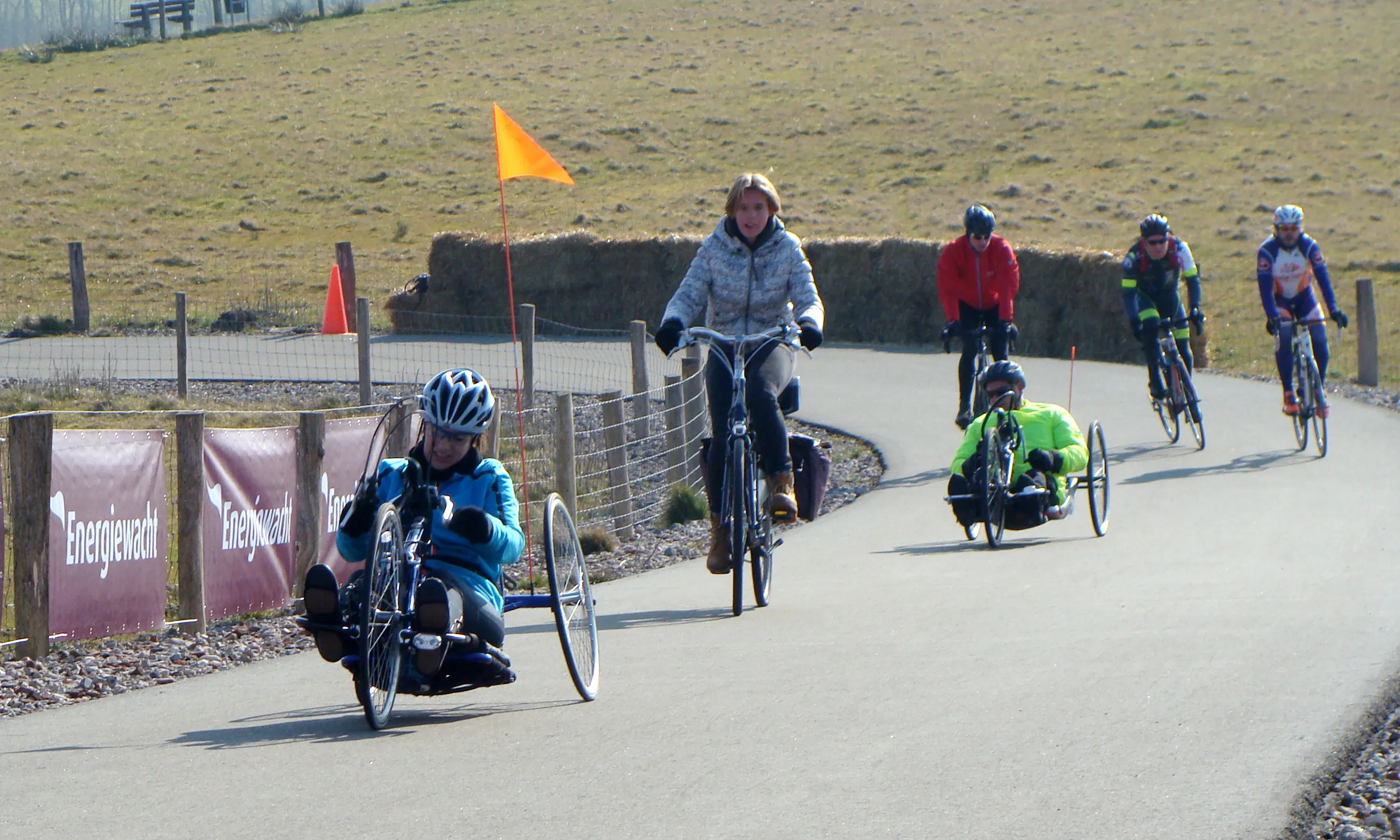 rvd persbericht 11feb2019 handbikers beklimmen de vam berg eigen foto