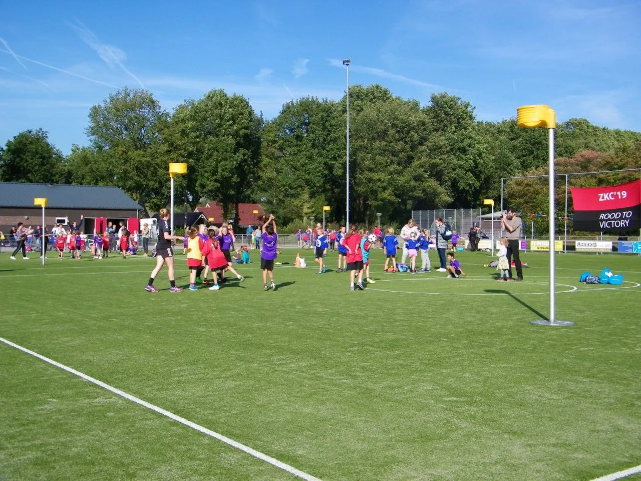 schoolkorfbaltoernooi bij zkc