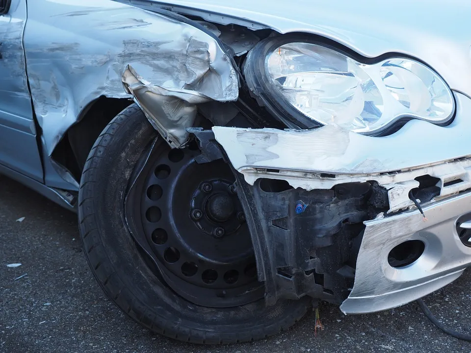 unfallwagen 699967 960 720