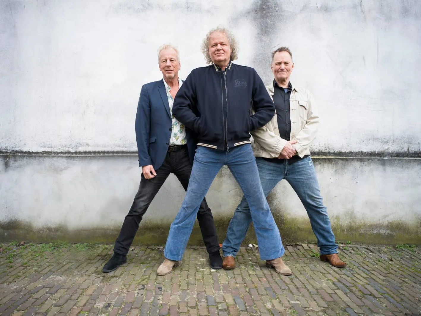 reestkerk the dashboard danglers trio vernieuwde foto fotograaf bullet ray