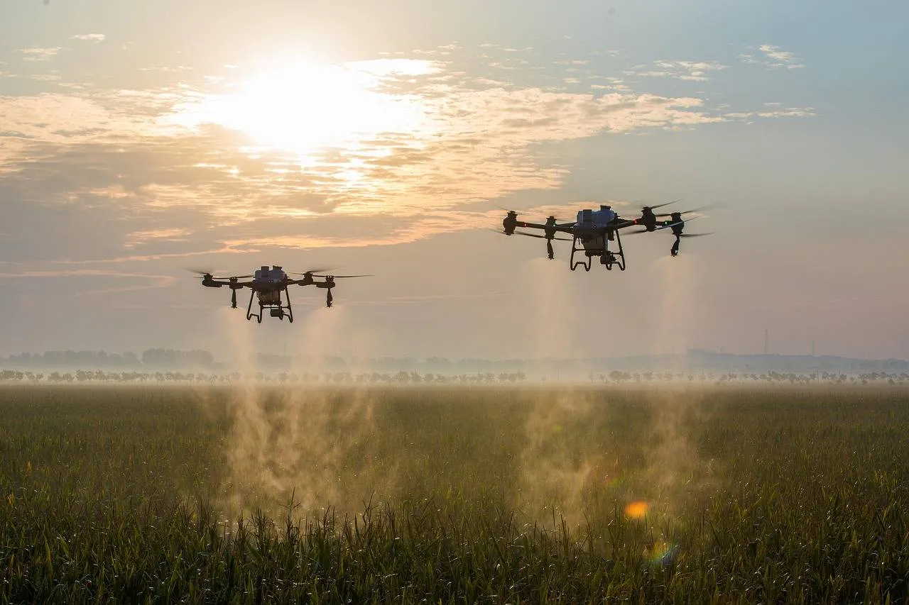 gewasbescherming gif drones-7880232_1280